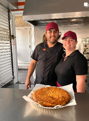 Pablo y su compañera - Fundadores de La Fábrica de la Croqueta